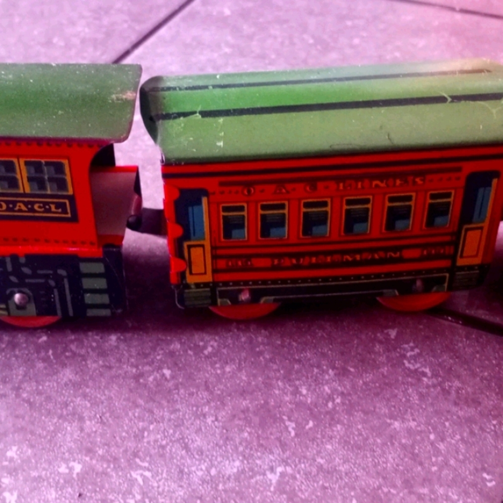 Train Cars - Picture 3 of 8